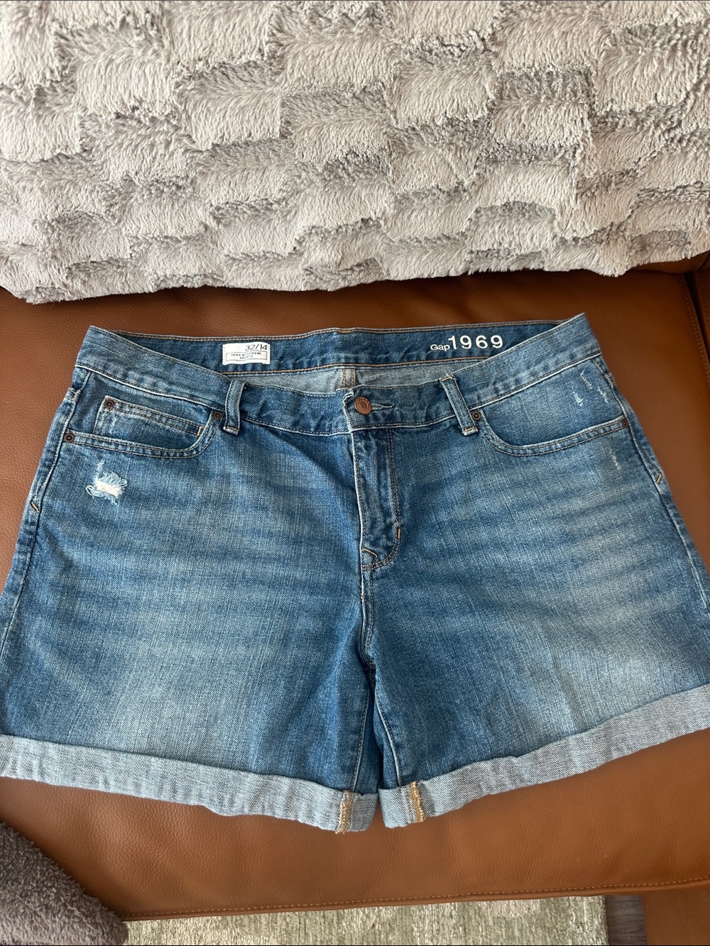 GAP Womens Medium Blue Denim Rolled Cuff Shorts